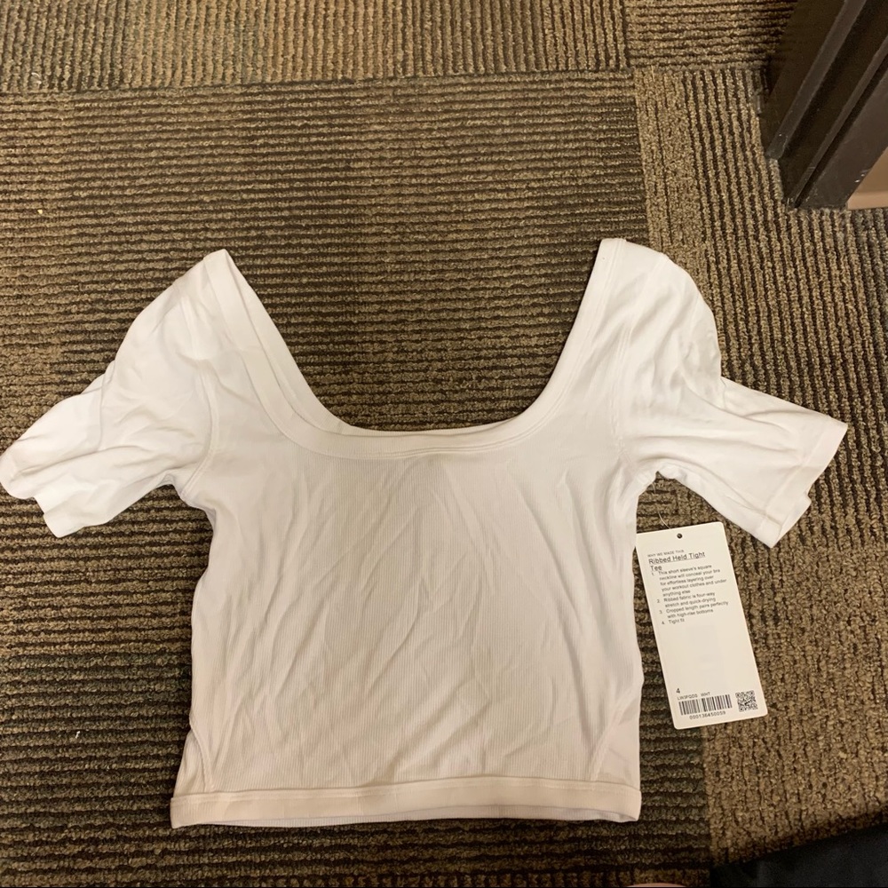 Ribbed held tight tee